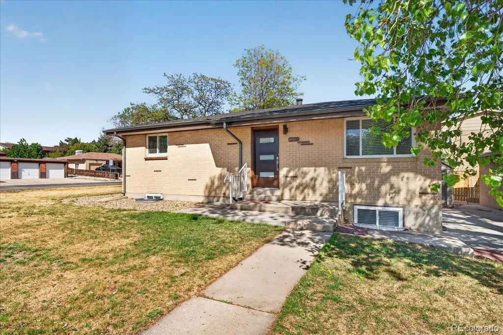 9030 Elm Court Denver CO 80260