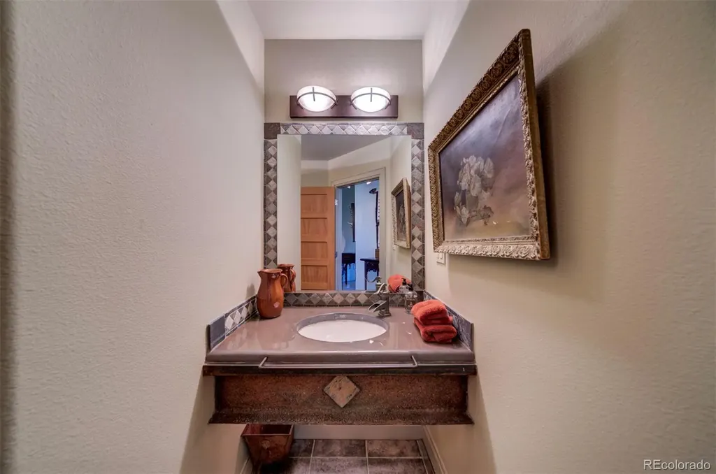 105 Aberdeen Bluff Pueblo CO 81004