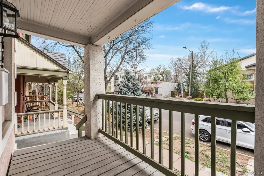 2465 W Caithness Place Denver CO 80211