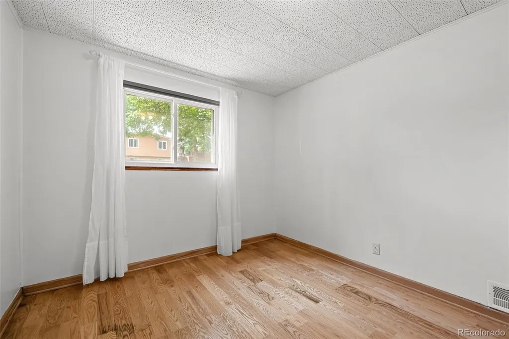5681 E Gunnison Place Denver CO 80224