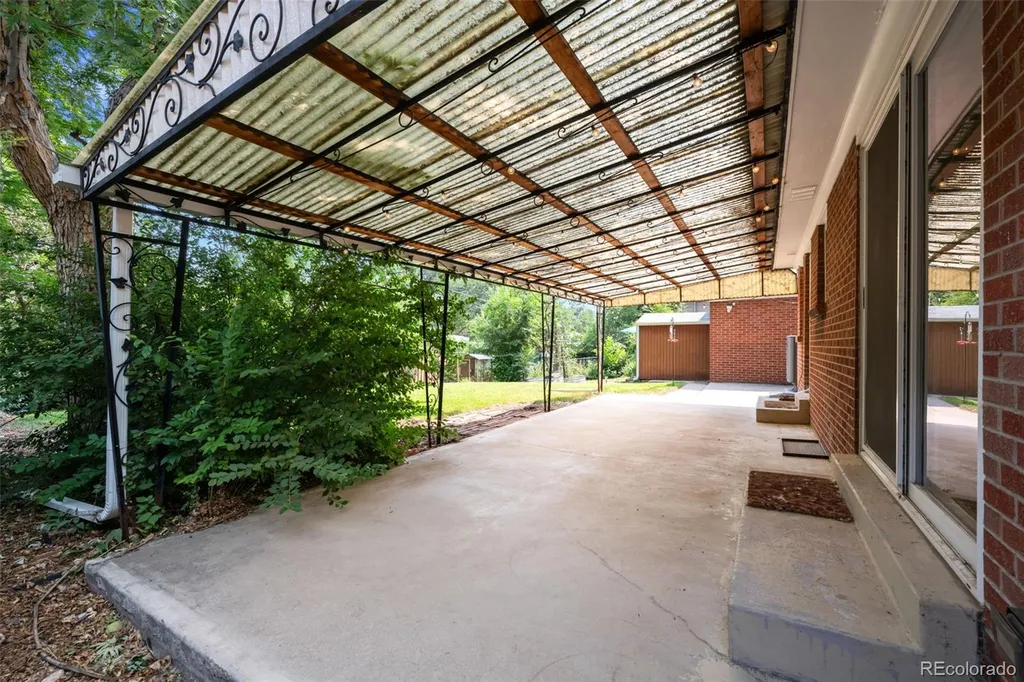 5681 E Gunnison Place Denver CO 80224