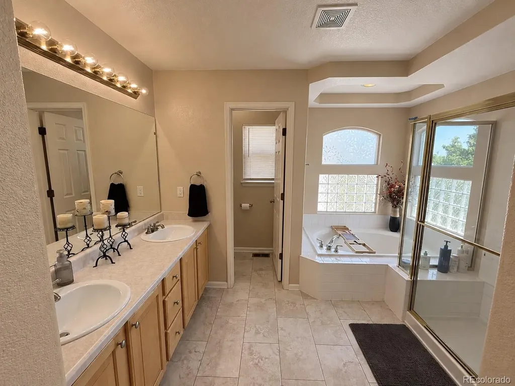 10276 Jill Avenue Littleton CO 80130