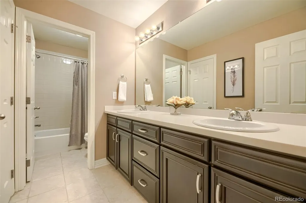 25200 E Arbor Place Aurora CO 80016