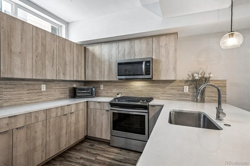 1284 Perry Street Denver CO 80204