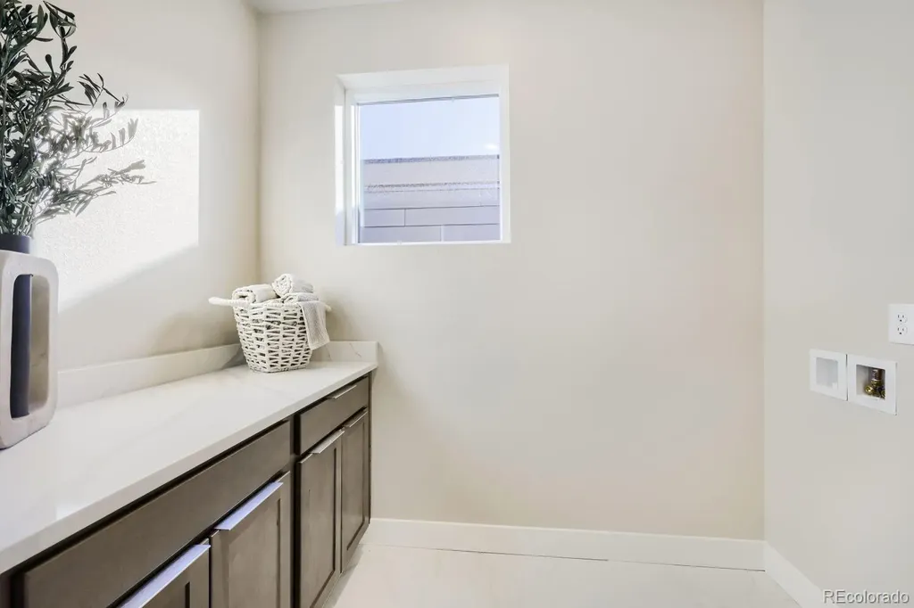 16569 Peak Street Broomfield CO 80023