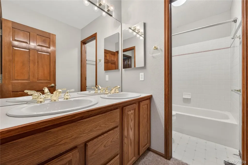 9823 Pebble Beach Lane Lone Tree CO 80124