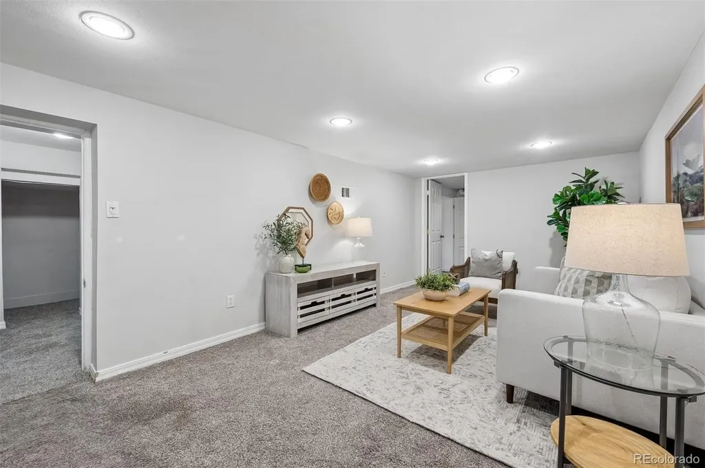 857 Grape Street Denver CO 80220