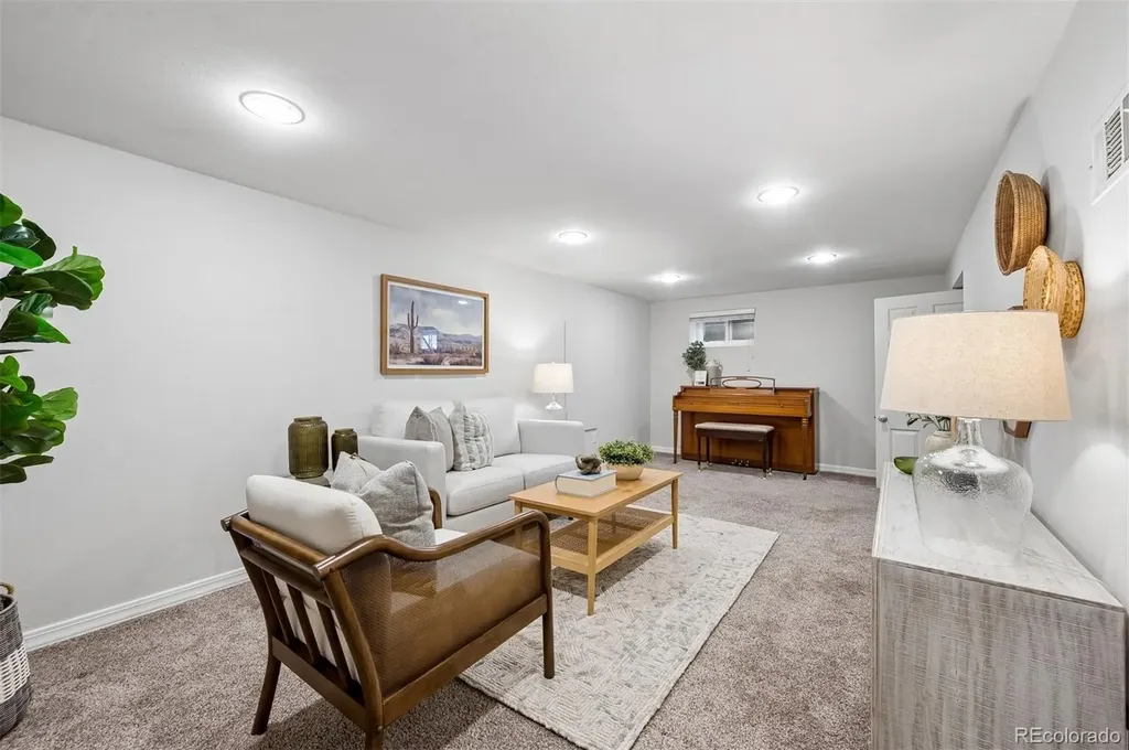 857 Grape Street Denver CO 80220