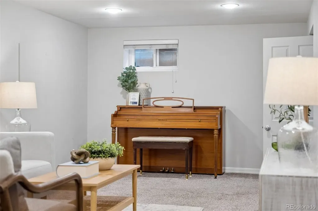 857 Grape Street Denver CO 80220