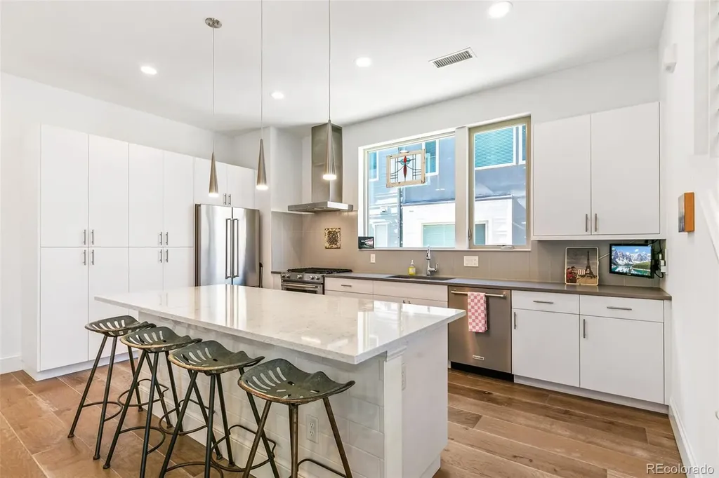 61 W 10th Avenue Denver CO 80204