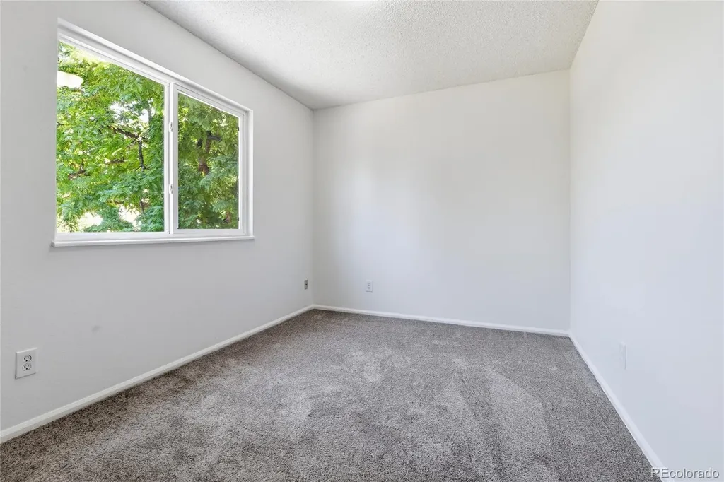 1430 S Vaughn Circle Aurora CO 80012