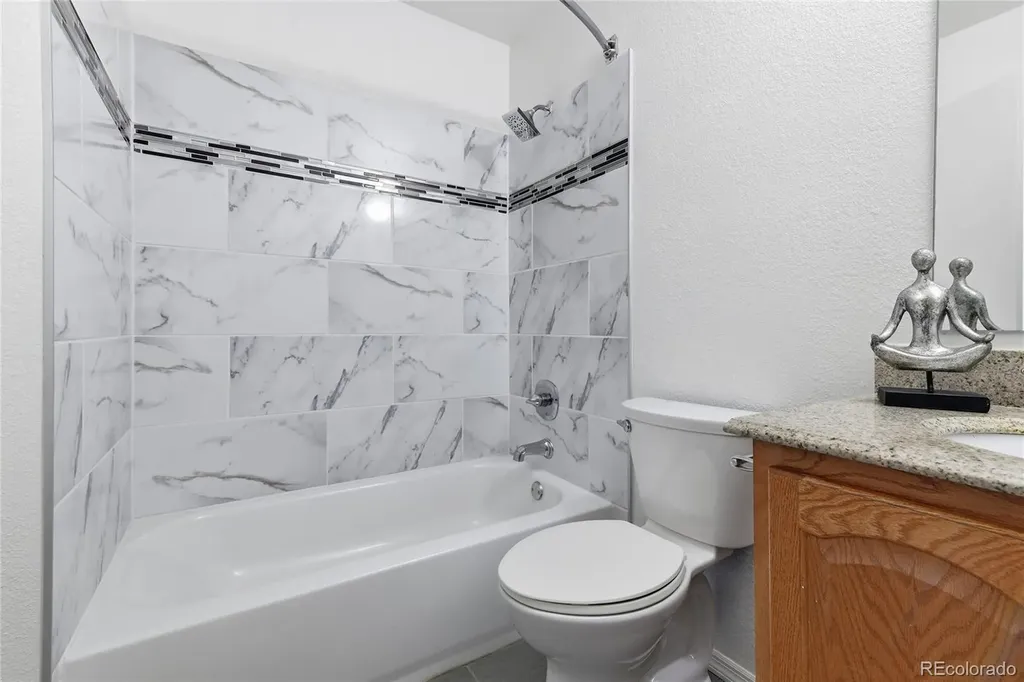 1430 S Vaughn Circle Aurora CO 80012
