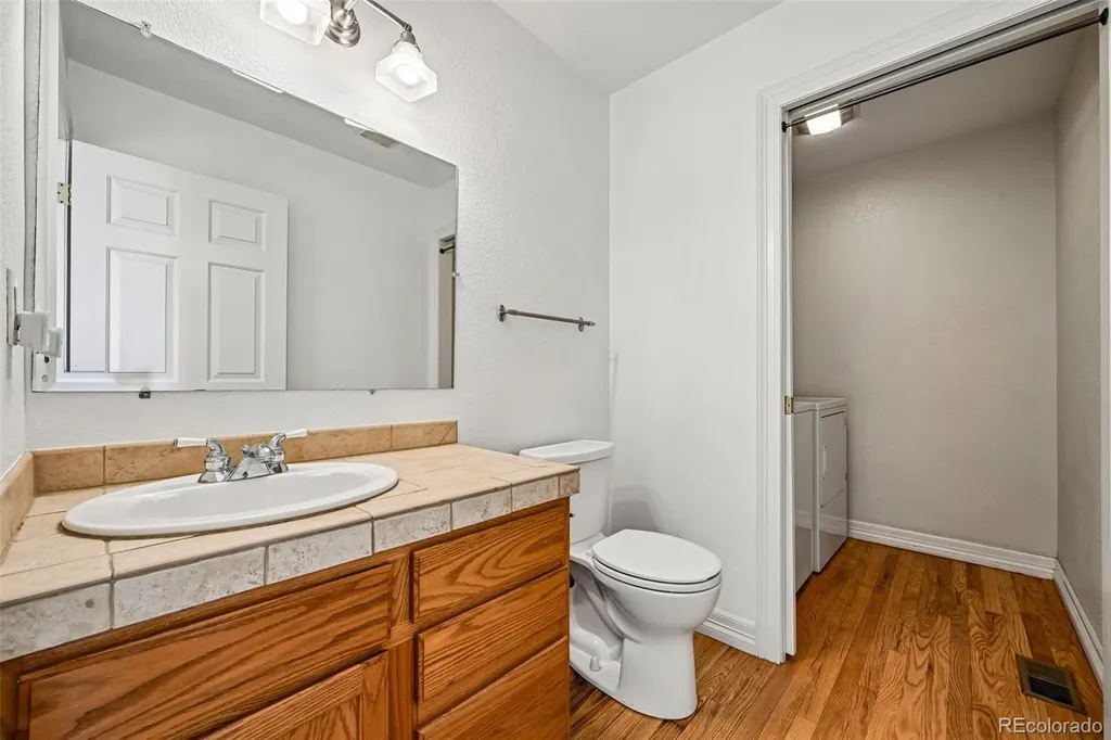 324 S Ames Street Lakewood CO 80226