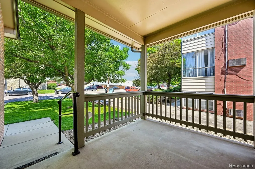324 S Ames Street Lakewood CO 80226