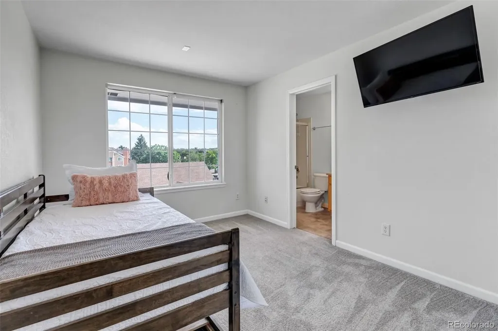 2247 S Pitkin Way Aurora CO 80013