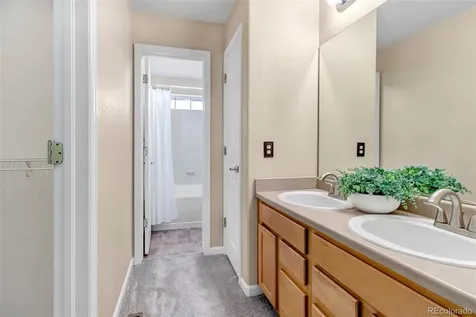 2247 S Pitkin Way Aurora CO 80013
