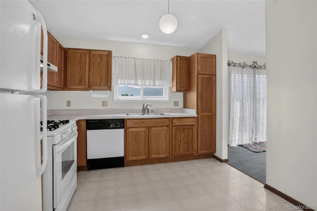 5230 Bradley Circle Colorado Springs CO 80911
