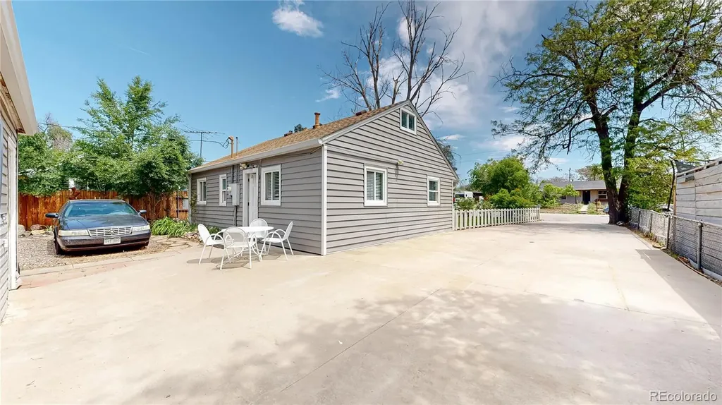 6107 Hudson Street Commerce City CO 80022