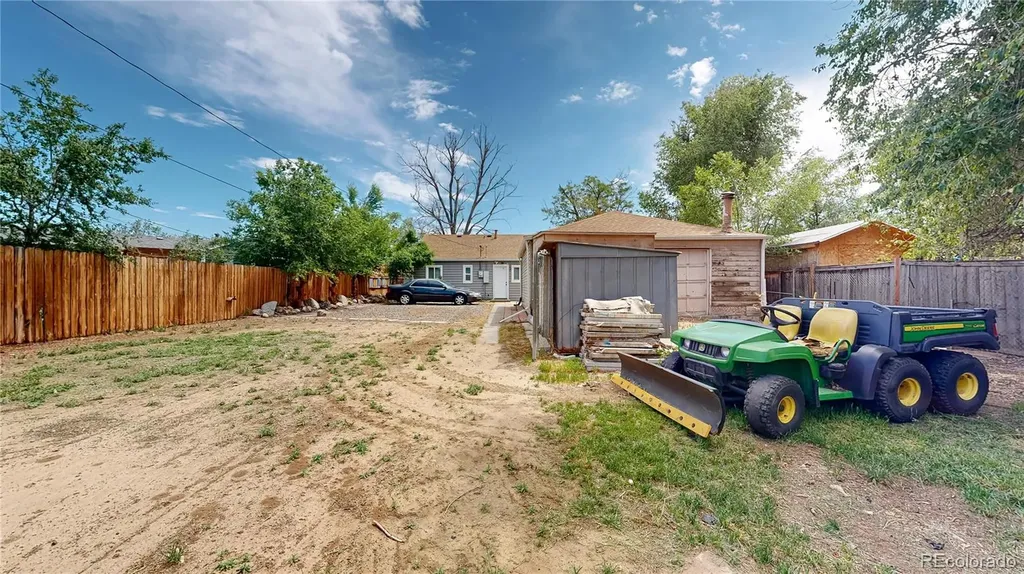 6107 Hudson Street Commerce City CO 80022