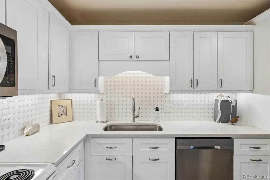 655 S Alton Way Denver CO 80247