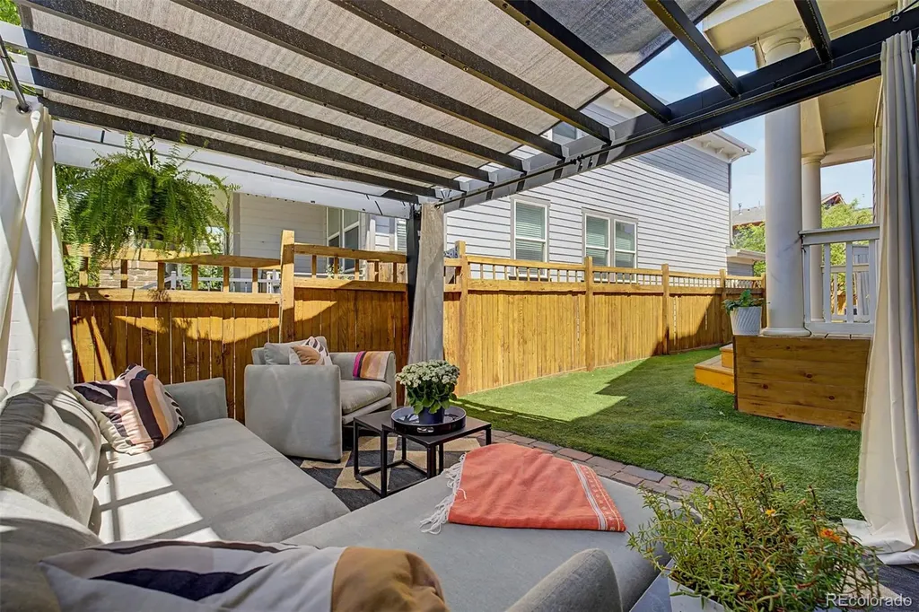 3164 Geneva Court Denver CO 80238