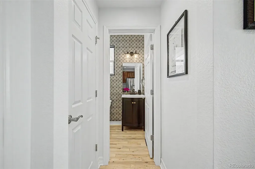 3164 Geneva Court Denver CO 80238