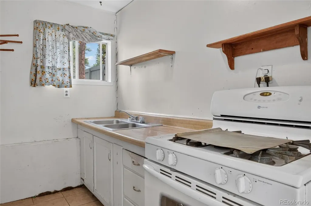 30063 Spruce Road Evergreen CO 80439