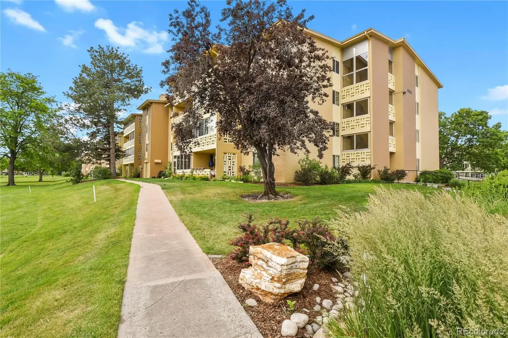 690 S Alton Way Denver CO 80247
