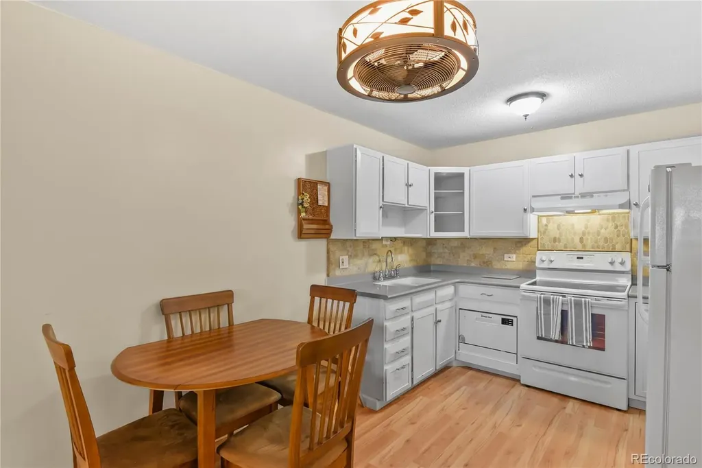 690 S Alton Way Denver CO 80247