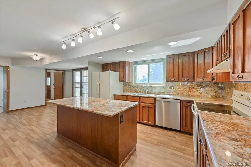 11468 E Berry Drive Englewood CO 80111