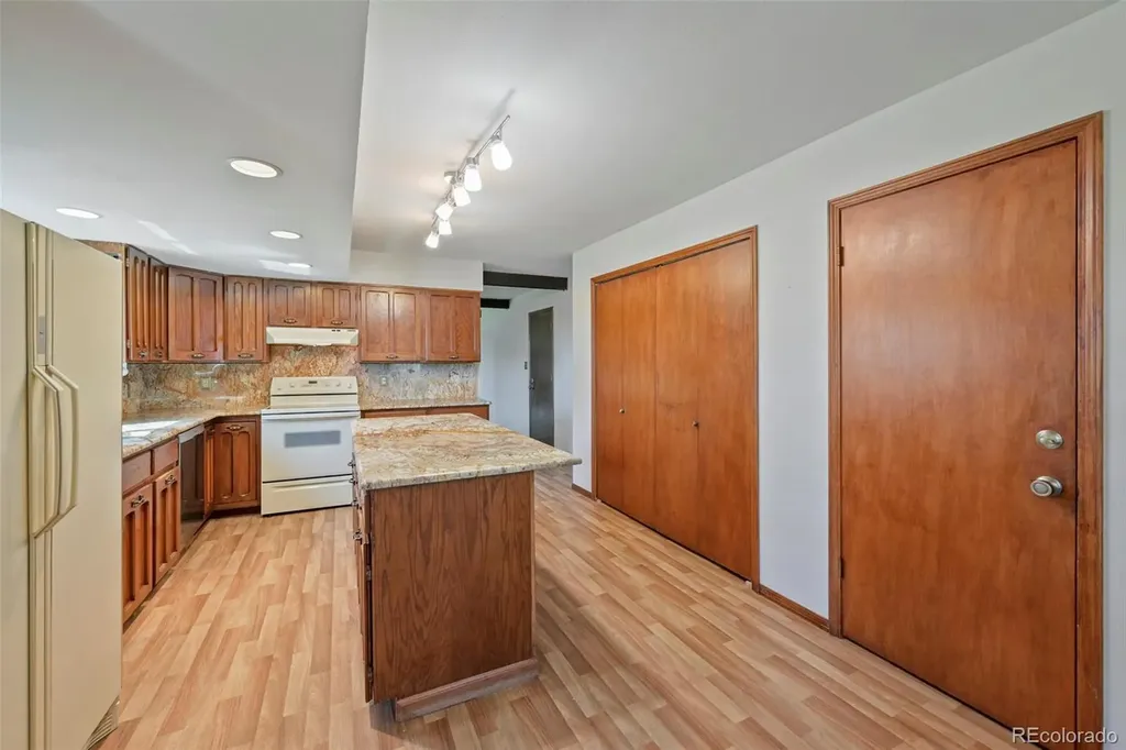 11468 E Berry Drive Englewood CO 80111
