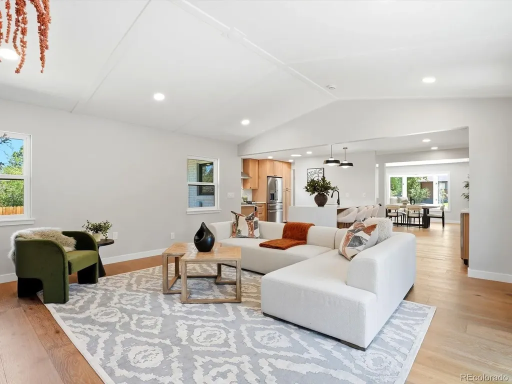 3403 S Ivanhoe Way Denver CO 80222