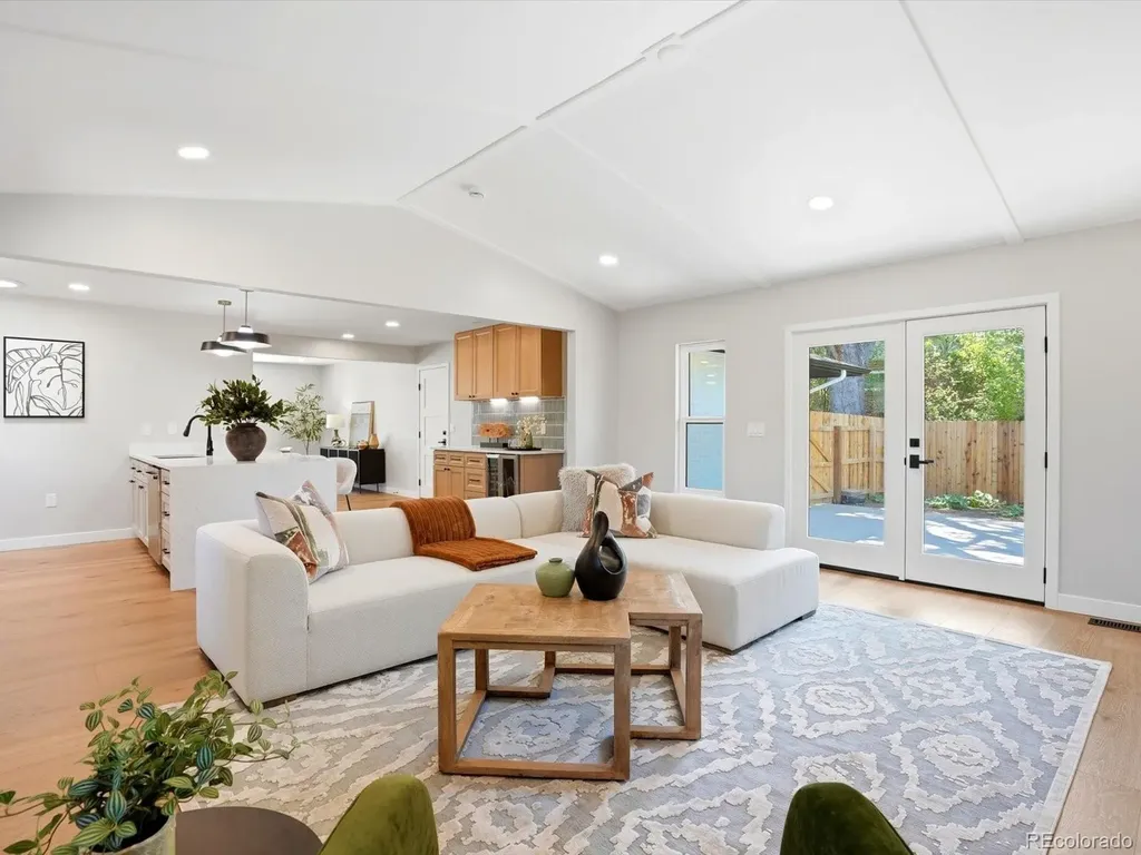 3403 S Ivanhoe Way Denver CO 80222