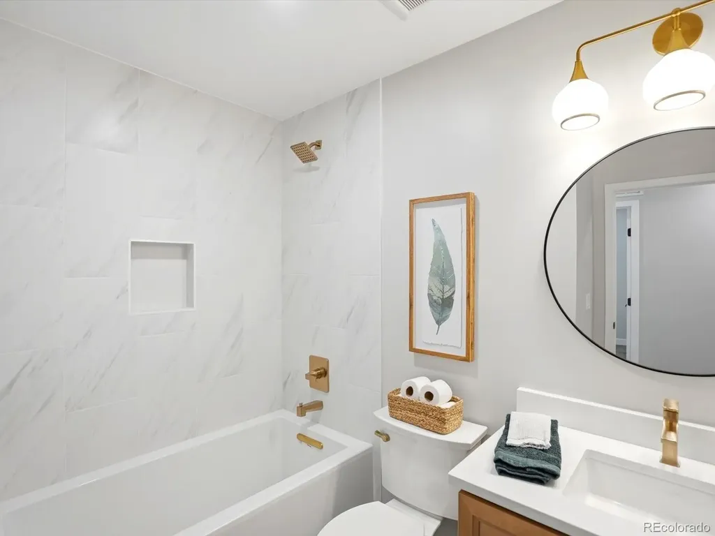 3403 S Ivanhoe Way Denver CO 80222