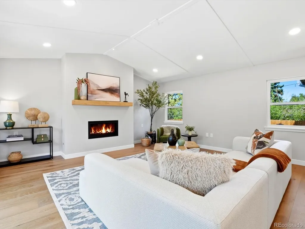 3403 S Ivanhoe Way Denver CO 80222