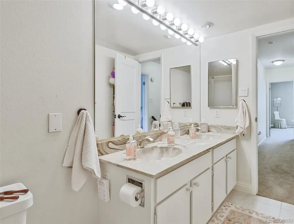 3538 S Ivanhoe Street Denver CO 80237