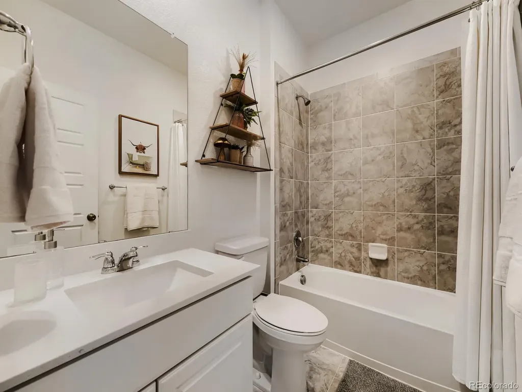 23966 E River Front Drive Aurora CO 80019
