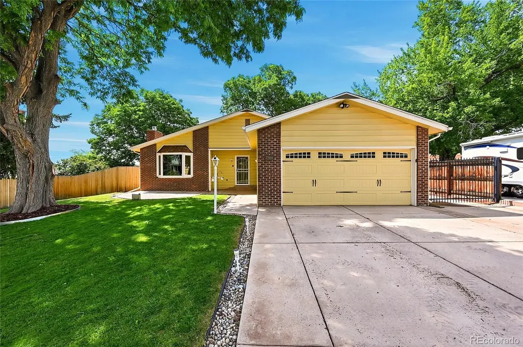 7209 S Houstoun Waring Circle Littleton CO 80120