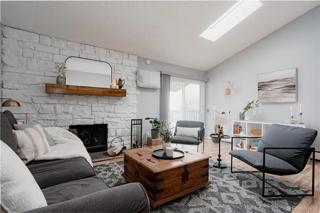 381 S Ames Street Lakewood CO 80226