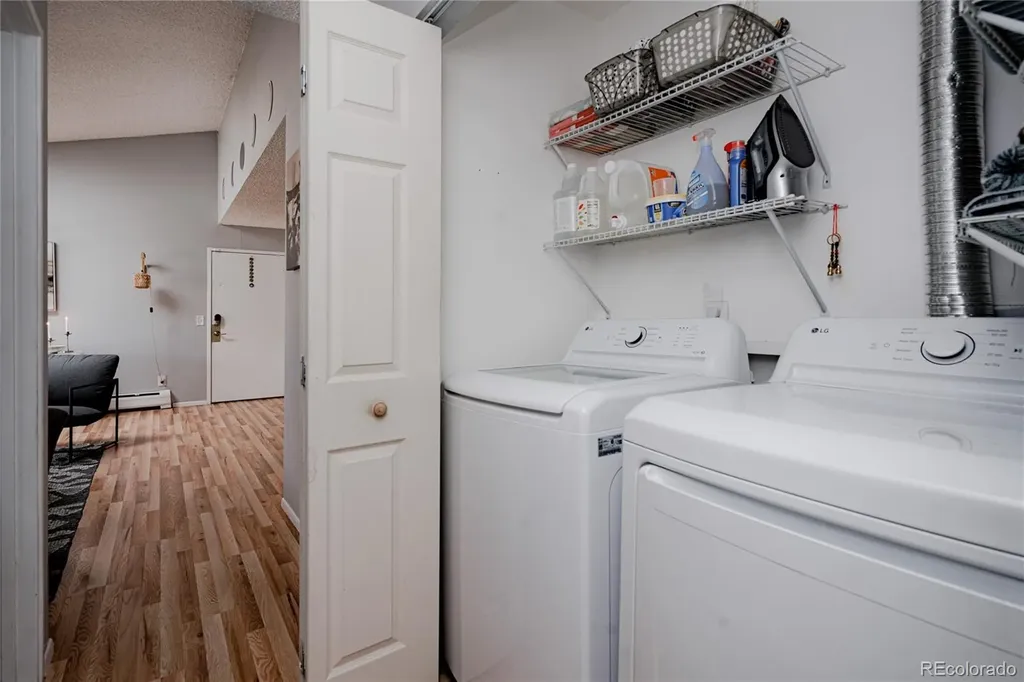 381 S Ames Street Lakewood CO 80226