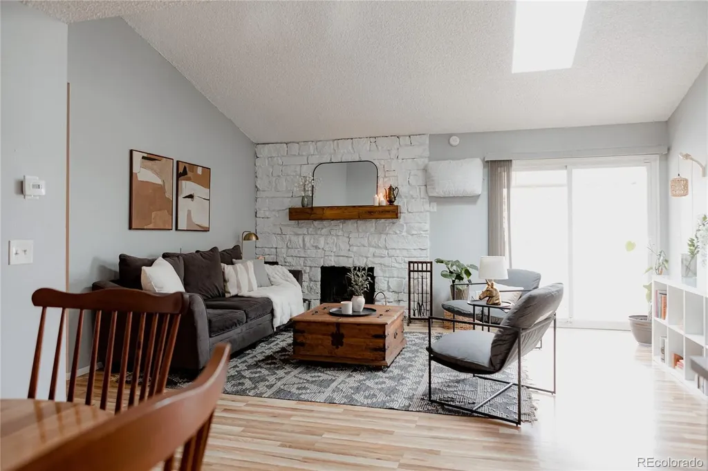 381 S Ames Street Lakewood CO 80226