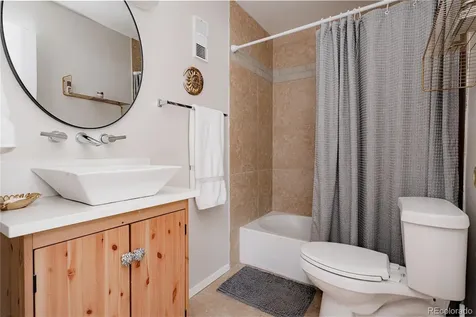 381 S Ames Street Lakewood CO 80226