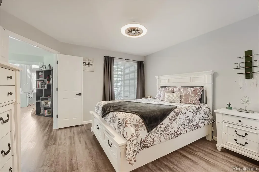4094 S Carson Street Aurora CO 80014