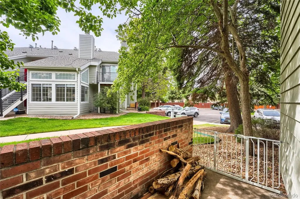 4094 S Carson Street Aurora CO 80014