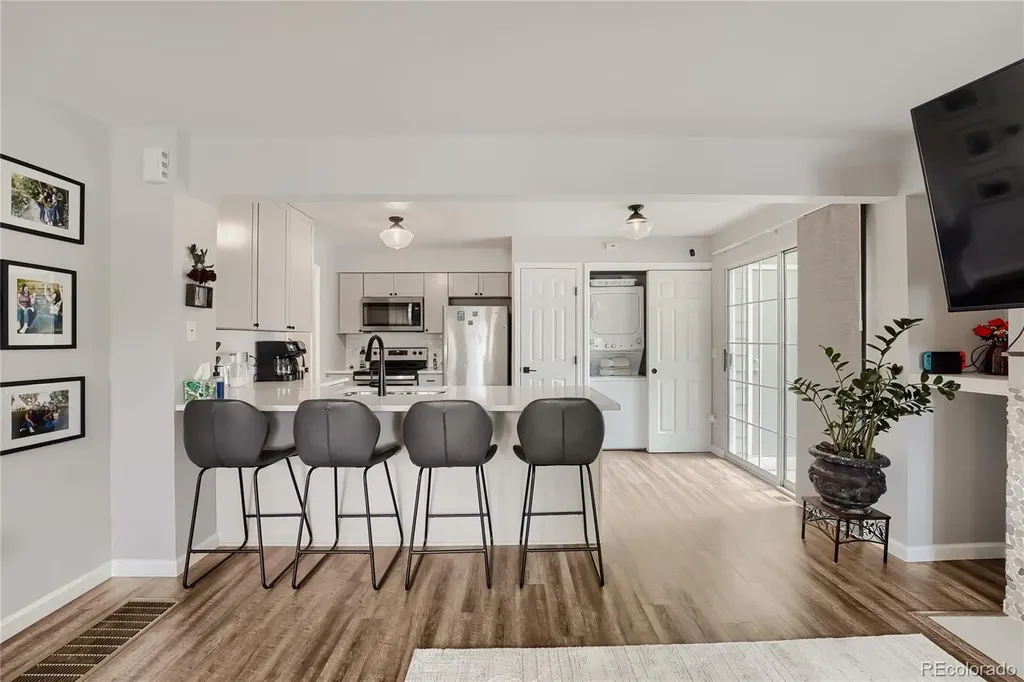 4094 S Carson Street Aurora CO 80014