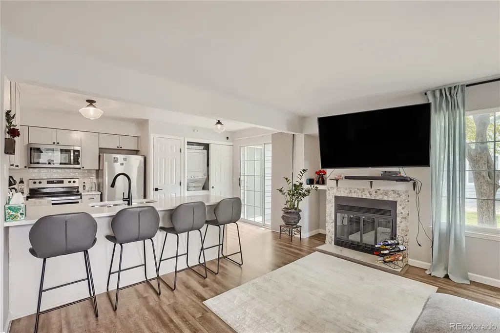 4094 S Carson Street Aurora CO 80014