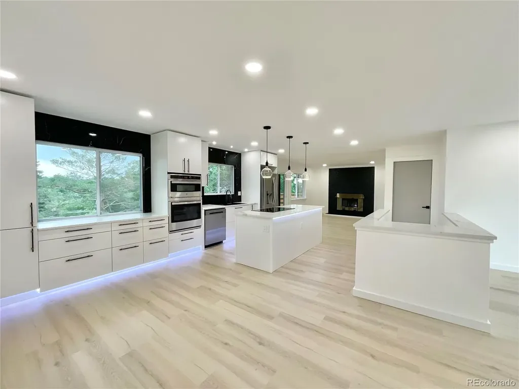 1221 S Ward Court Denver CO 80228