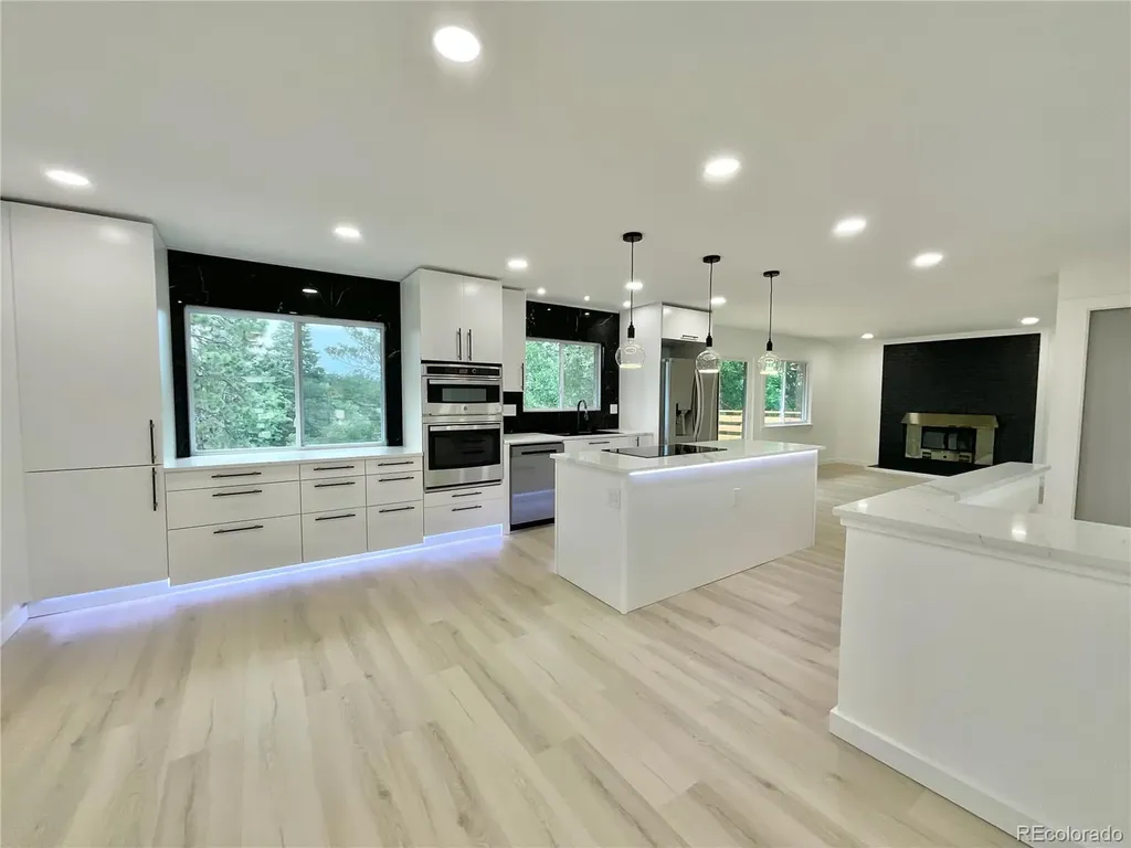1221 S Ward Court Denver CO 80228