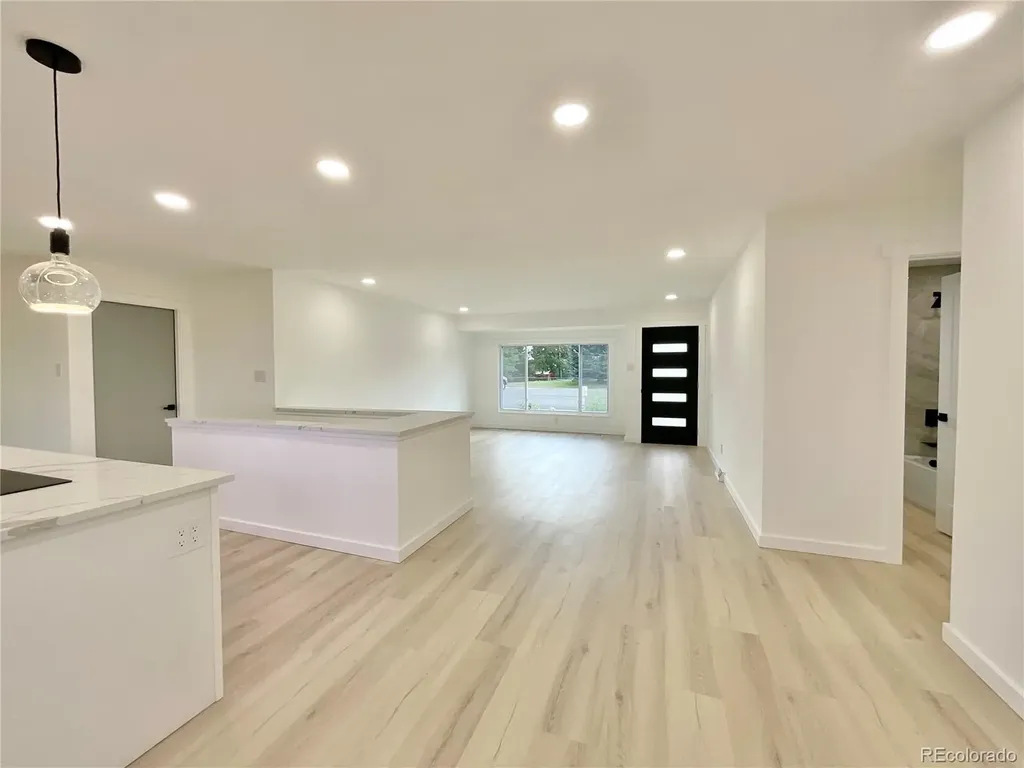 1221 S Ward Court Denver CO 80228