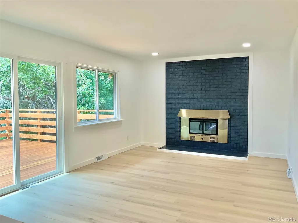 1221 S Ward Court Denver CO 80228